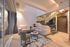 Tara Staycation THE COZY COVE with Private Pool, Lonavala