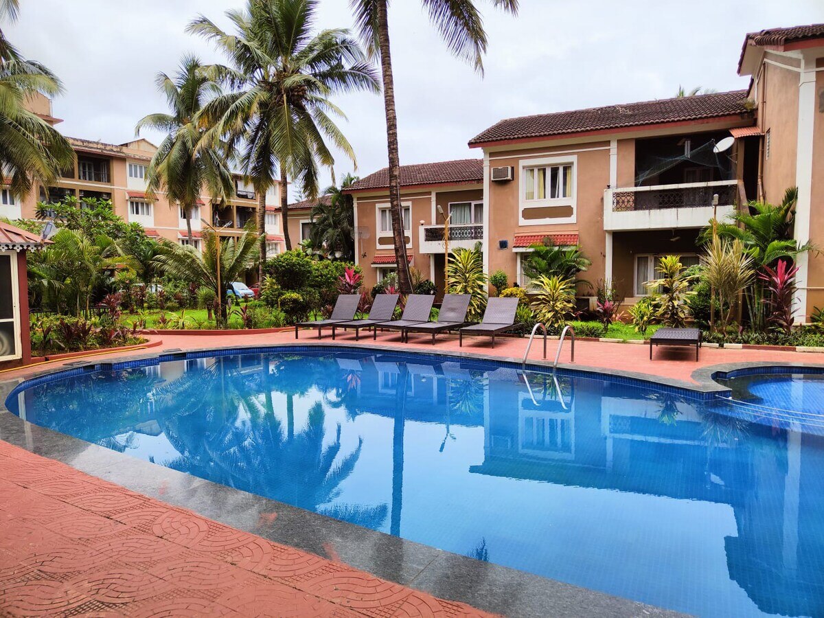 Studio Luxury Apartment, Candolim with Pool (CD02) - Tap to explore photos