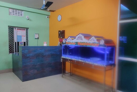 Hotel O H Prince Residency