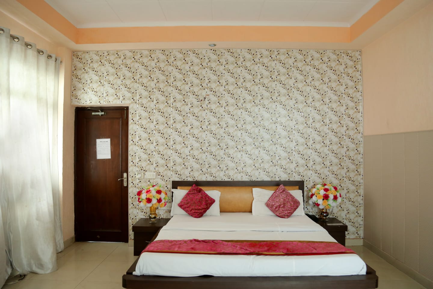 Bharat Guest House by Golden Plate - Tap to explore photos