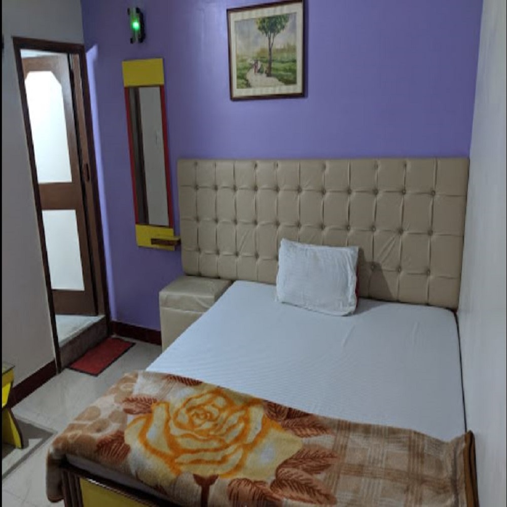 Hotel Tribhuvan - Tap to explore photos