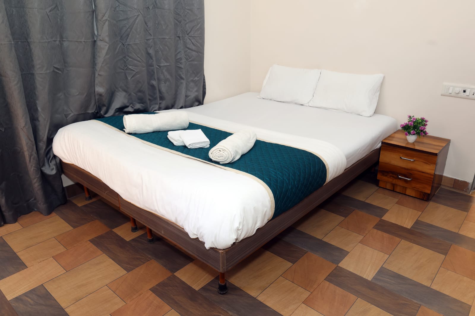 Deluxe Room 1