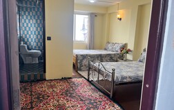 SINGLE ROOM