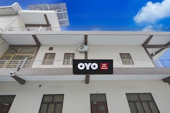 Hotel O Neeta Homestay, Ayodhya