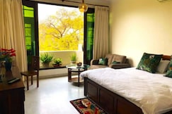 Hauz Khas Retreat, Delhi