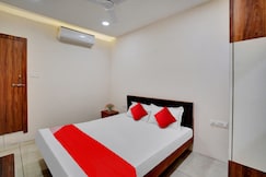 OYO 810796 Hotel Satya, Surat