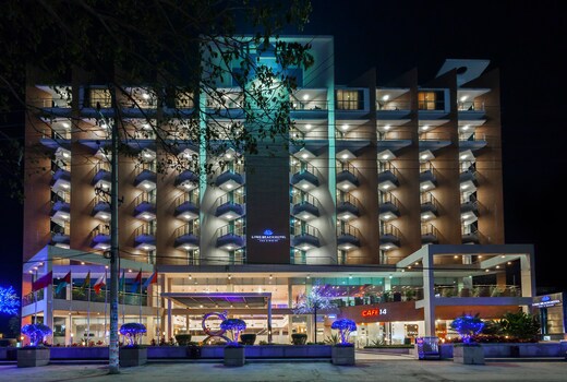 Long Beach Hotel S Bazar 7 3 Price Address Reviews Long Beach Hotel S Bazar 7 3