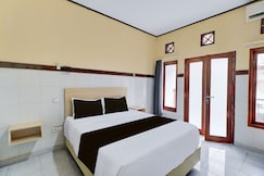 Townhouse Oak Legian Near Legian Beach Formerly Sayang Maha Merta, Bali