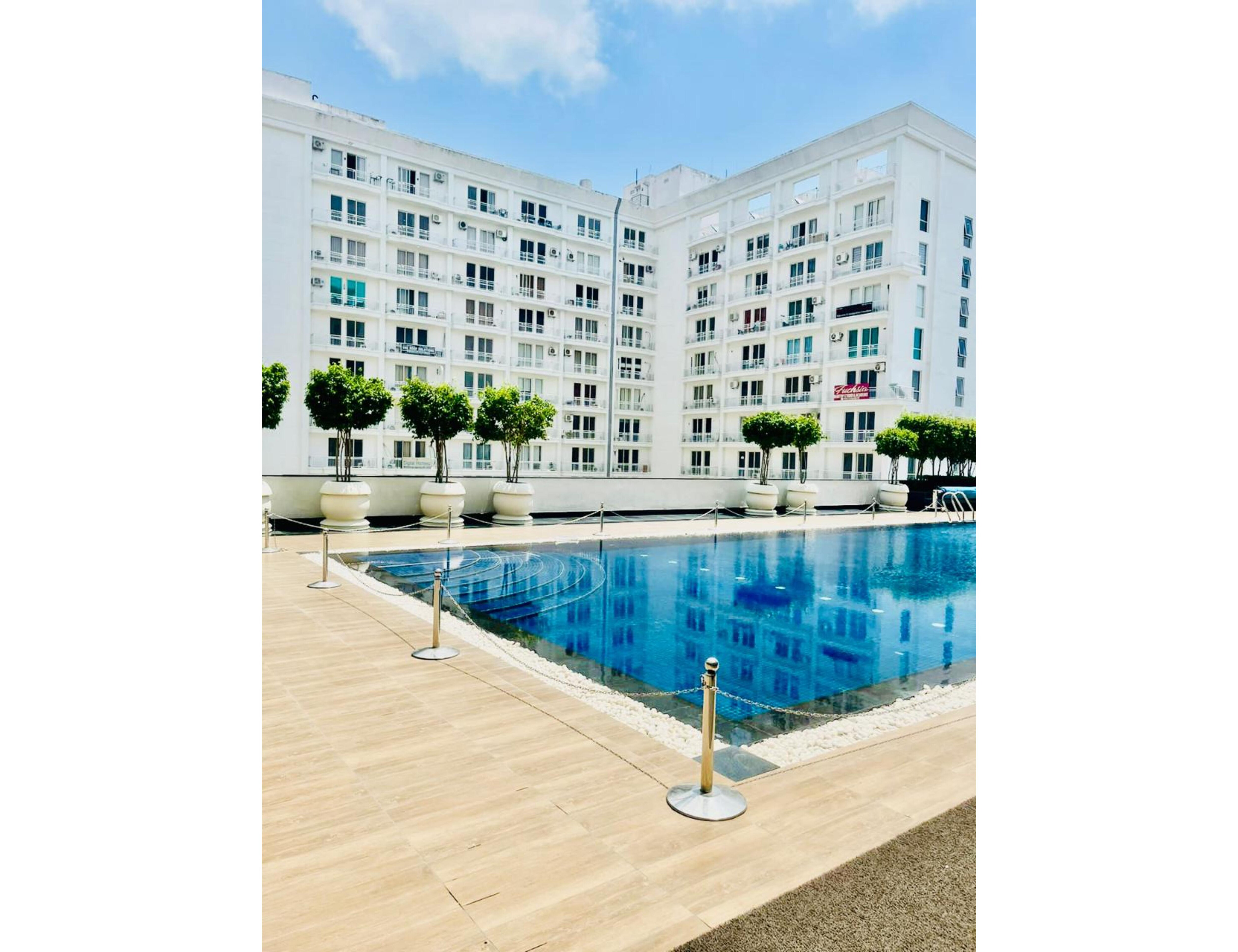 THE AMERIN - ALL BLACK Deluxe 1BHK Apartment - Tap to explore photos
