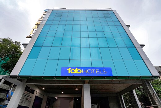 FabHotel Global Spaces - Nr. NESCO Exhibition Center