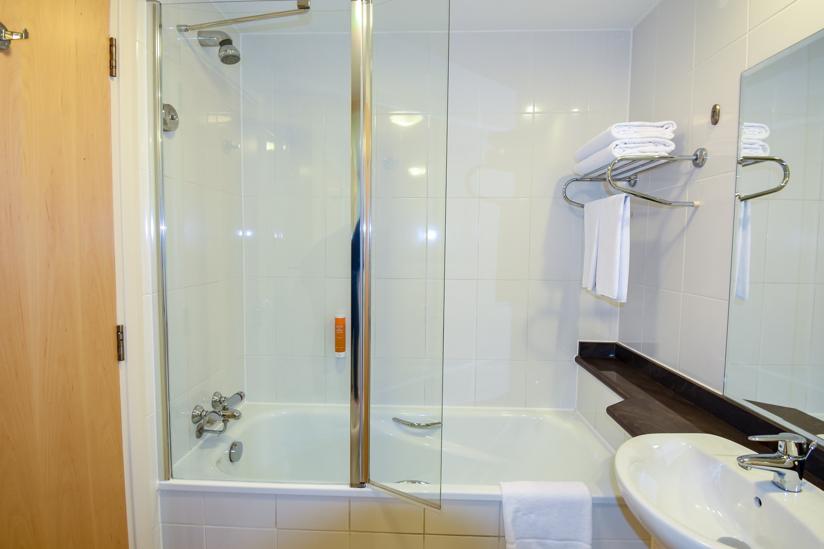Premier Inn Abu Dhabi Capital Centre - Tap to explore photos