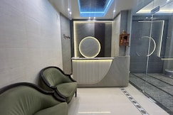 Hotel Luxe, Kanpur