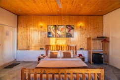 Highlanders cafe and stay, Mussoorie