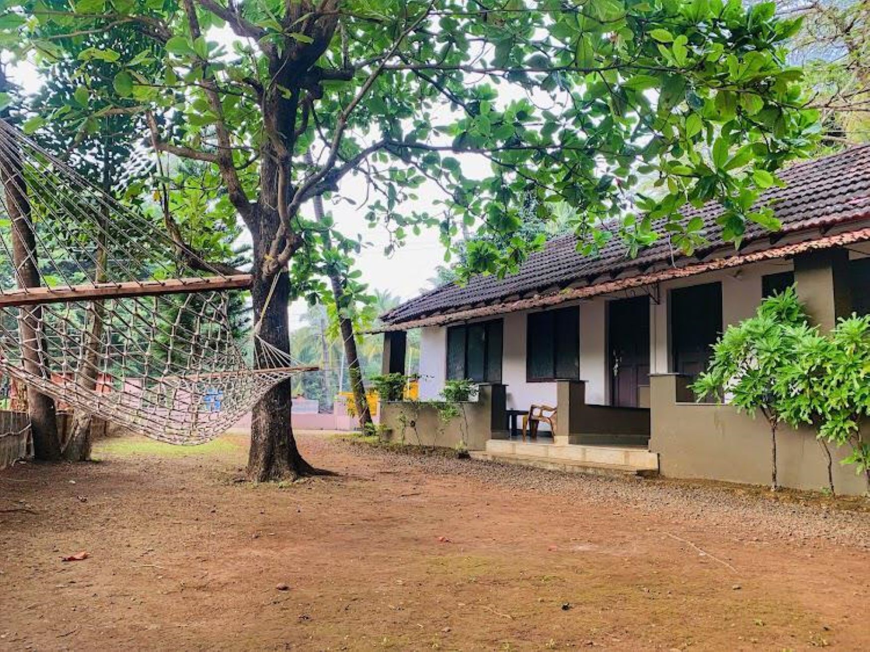 Colomb Homestay - Tap to explore photos