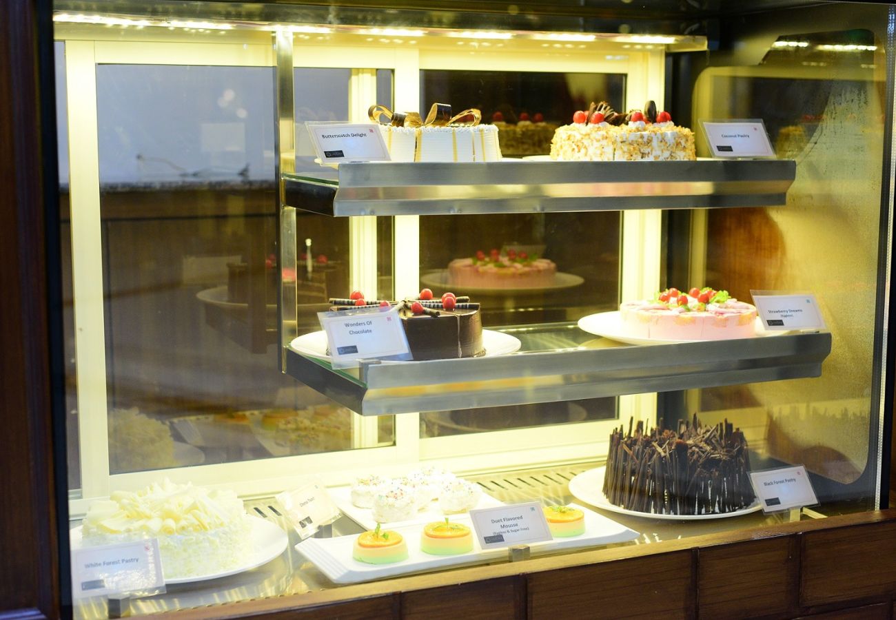 Apollo Dimora Thiruvananthapuram Hotel Price, Address ...