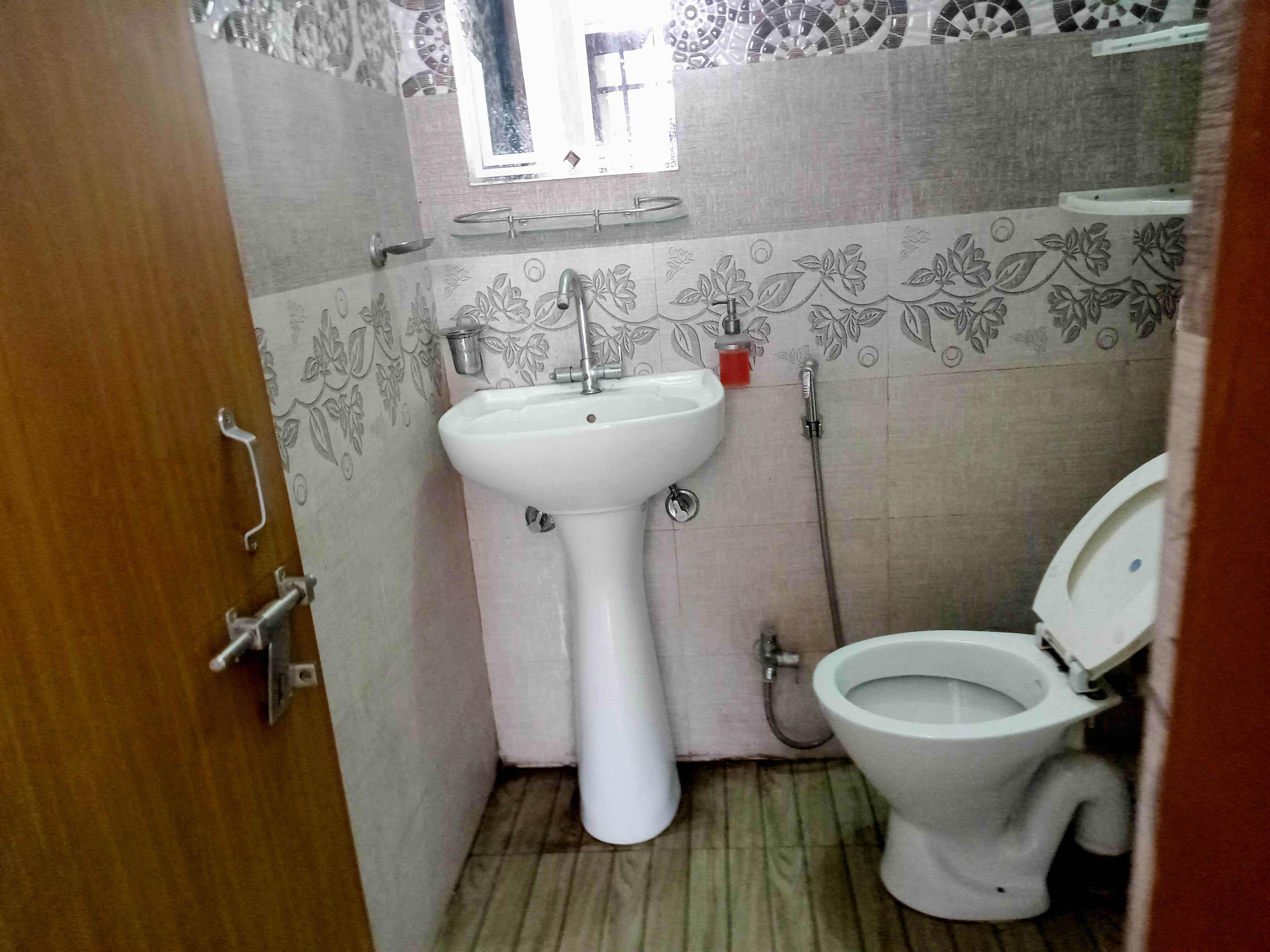OYO 820349 Hotel SK Grand - Tap to explore photos