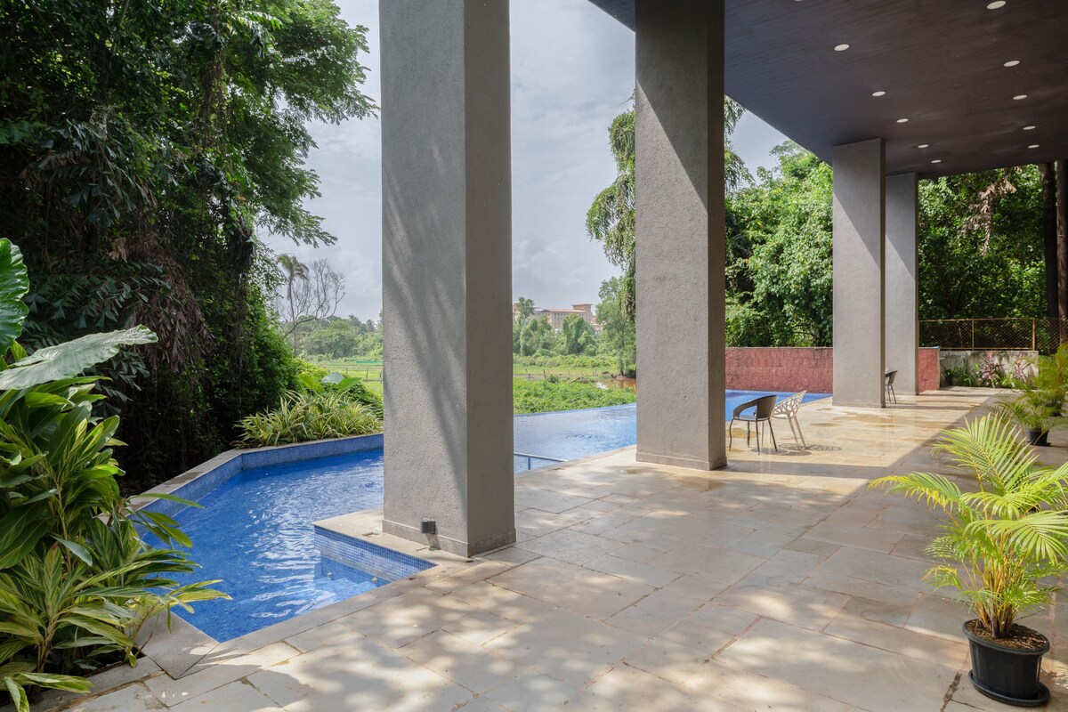 Stylish 3BHK Apt with Pool nr Candolim Beach | Hireavilla - Tap to explore photos