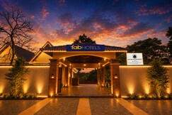 FabHotel Hill View Cottages - Nr. Club Cubana, Goa