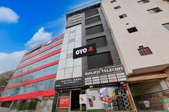 Hotel O Akki Residency Near Adarsh Pariksha Kendra, Noida