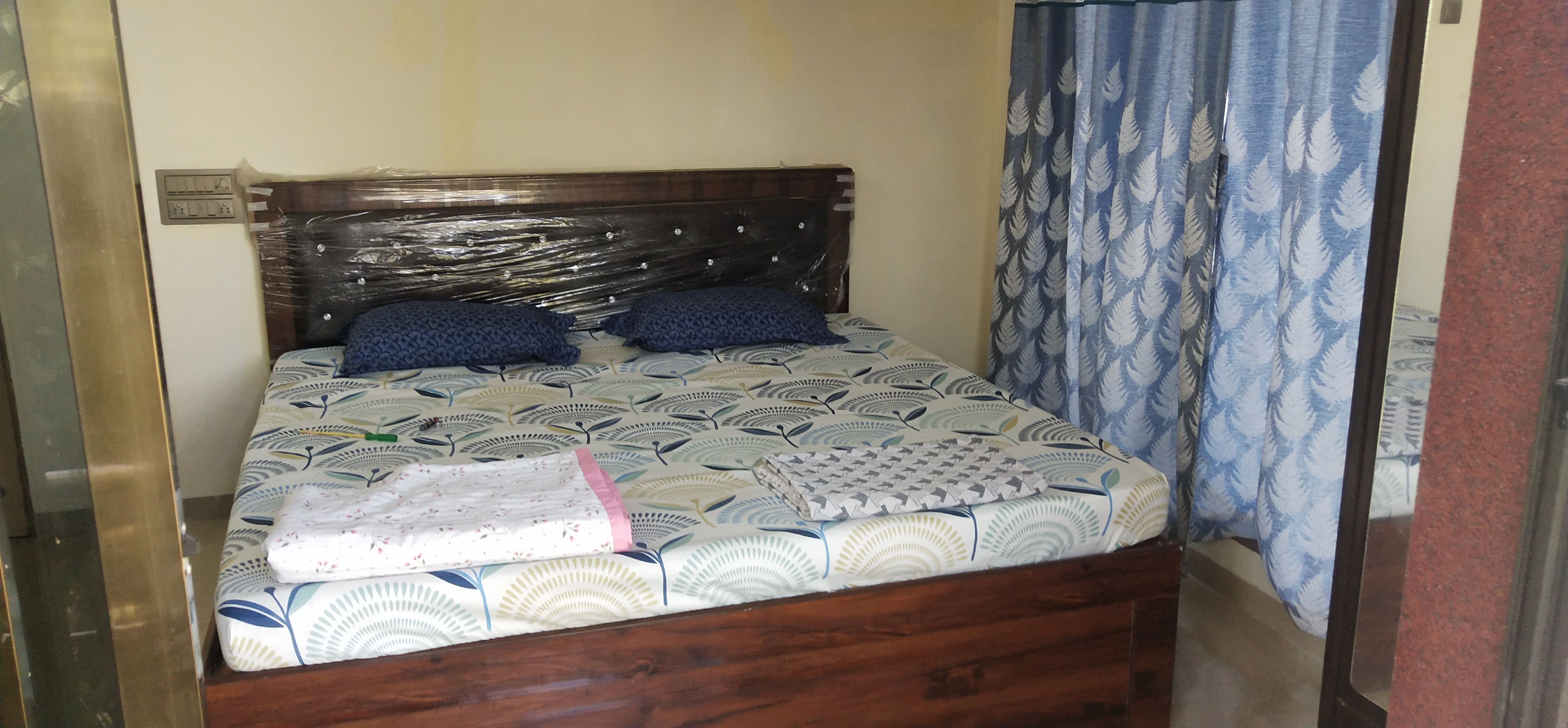 Queen Room AC with Balcony 1