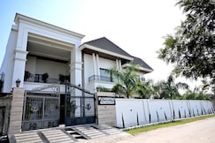 FLORENTINO The Luxury Villa, Amritsar
