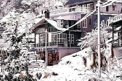 The Celebre Little Castle Villa, Kanatal