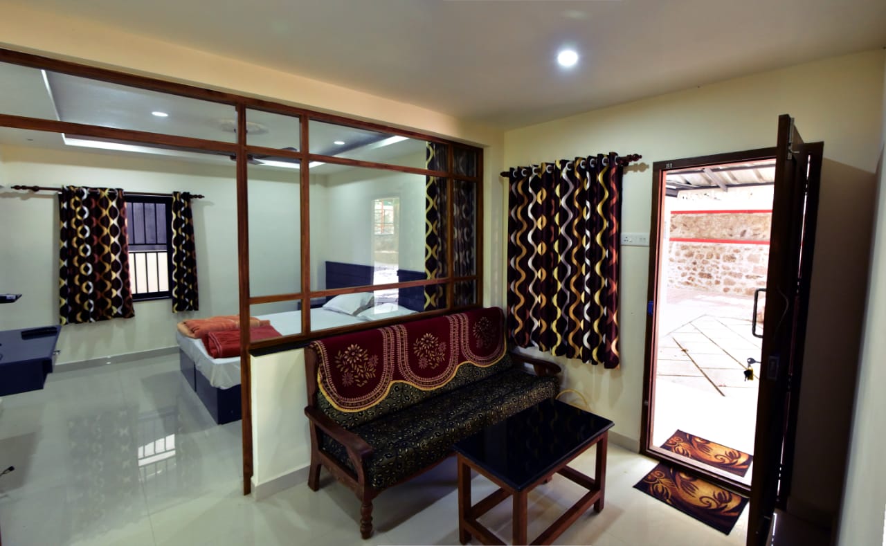Menamparambil Cottage - Tap to explore photos