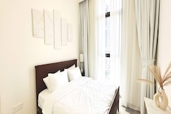 Luxury 1-Bedroom Apartment At Burj Crown., Dubai