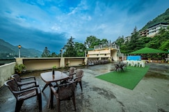 Moonlight Stays - Bhimtal Lake View, Bhimtal