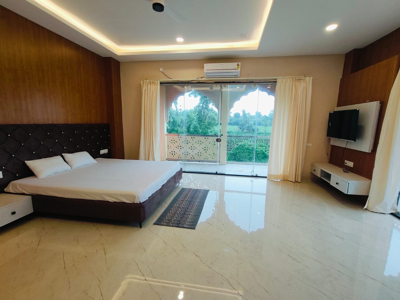 Ahilya Resort - Tap to explore photos