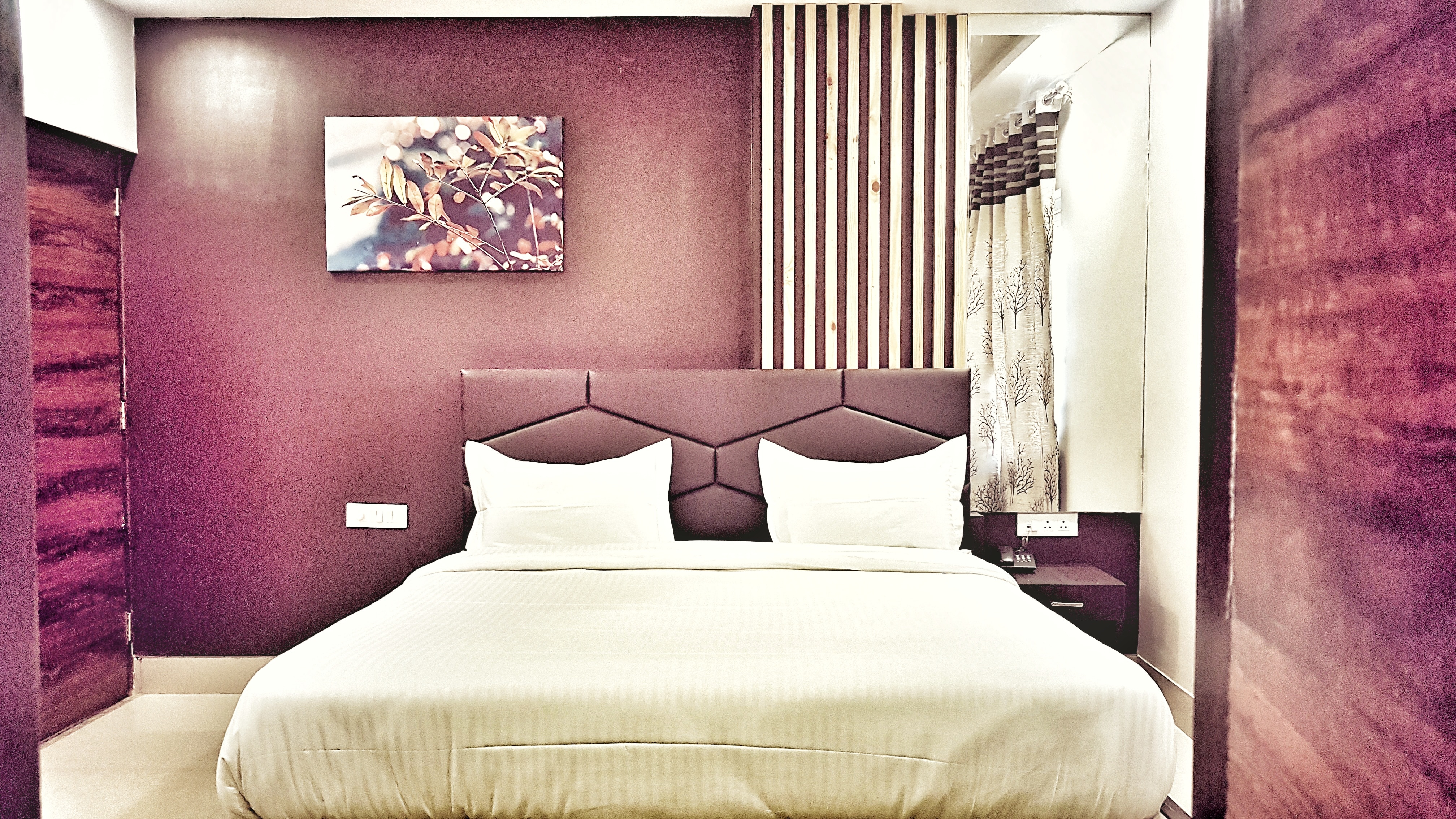 Hotel Delhi Aerocity - Tap to explore photos