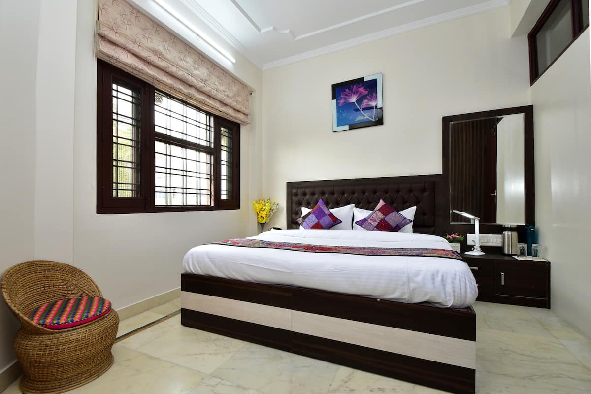 Shanti Villas - Luxury Home Stay Apartment - Tap to explore photos