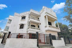 Springwood Inn - 400m Sector V Metro, Kolkata
