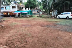 Sea SIDE Beach Resort, Malvan