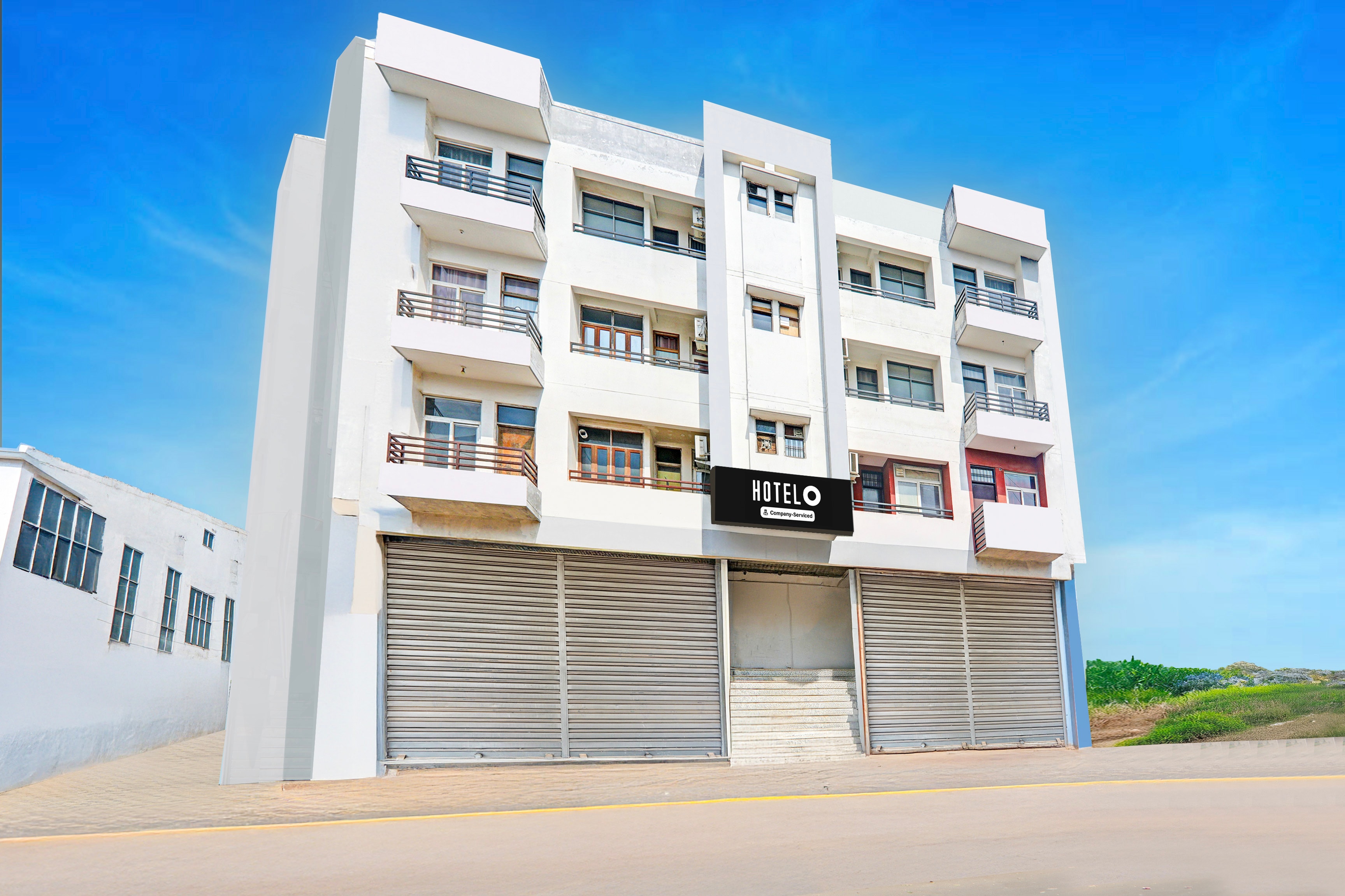 Super Hotel O Jankipuram Near Sahara State Formerly Basera Homes - Tap to explore photos