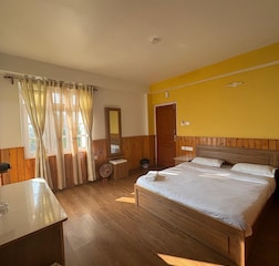 Darjeeling view super deluxe