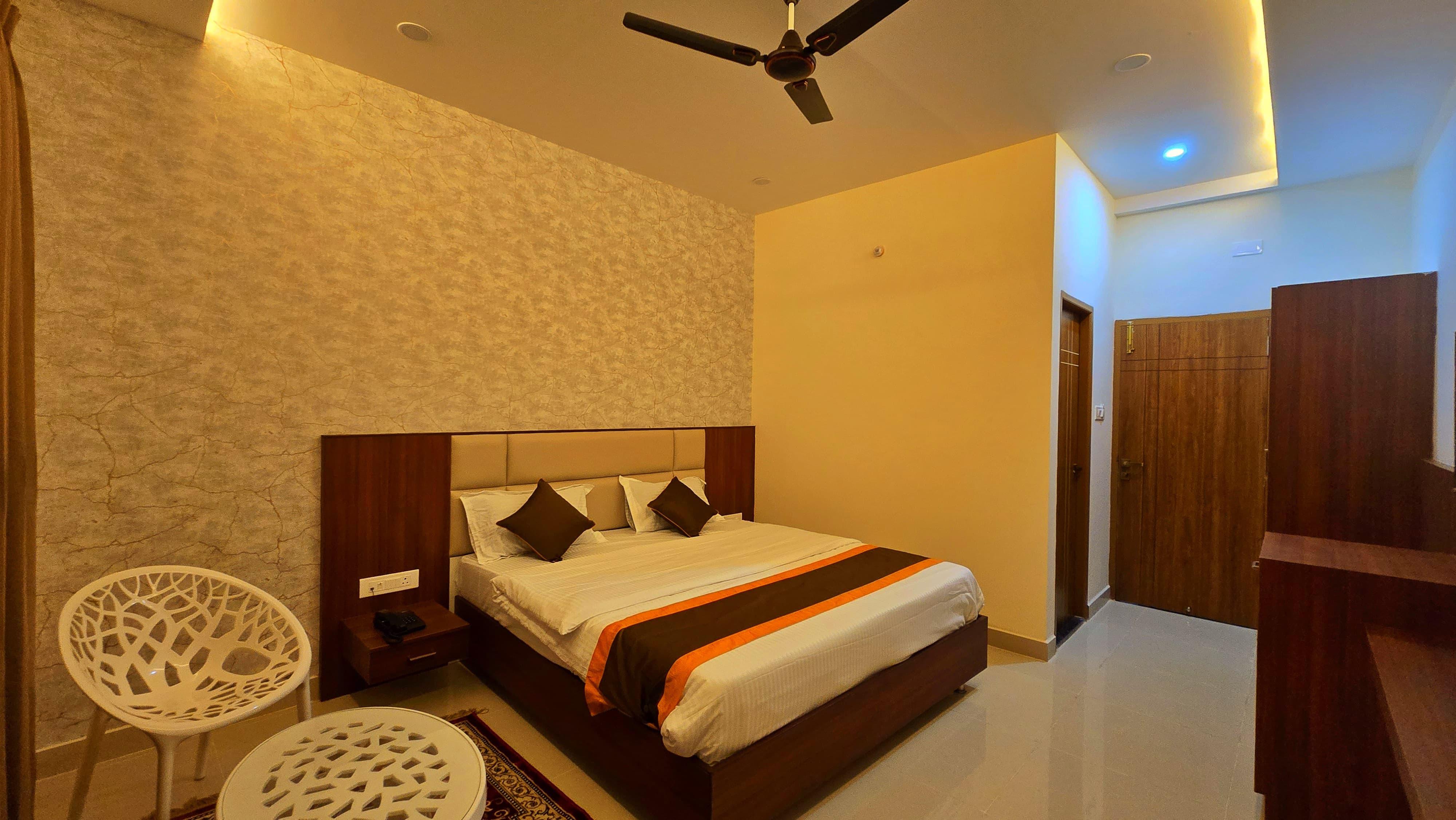 LakeWood Gardenia Boutique Hotel - Tap to explore photos