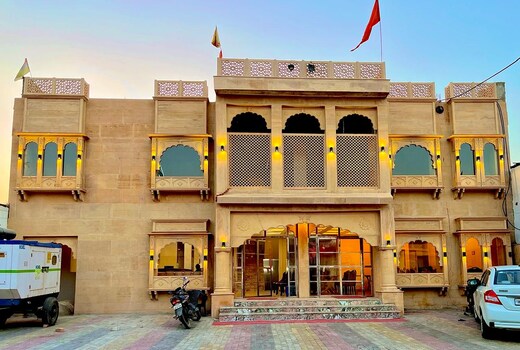 SIYAVAR PALACE