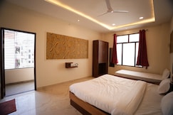 Hotel Maruti Nandan, Varanasi