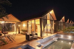 Hotel Whispering Woods, Kalyan