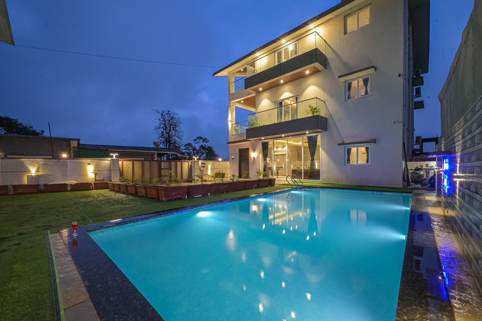 6 BHK Belezza w Pool Table in Lonavla by Jalanta Stays - Tap to explore photos