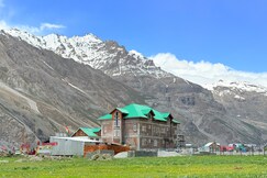 Hotel Gateway And Restaurant, Sonmarg