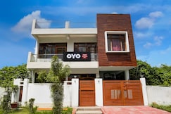 Hotel O Krishna Villa, Lucknow