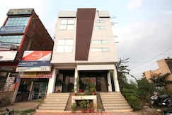 Hotel Oak, Zirakpur