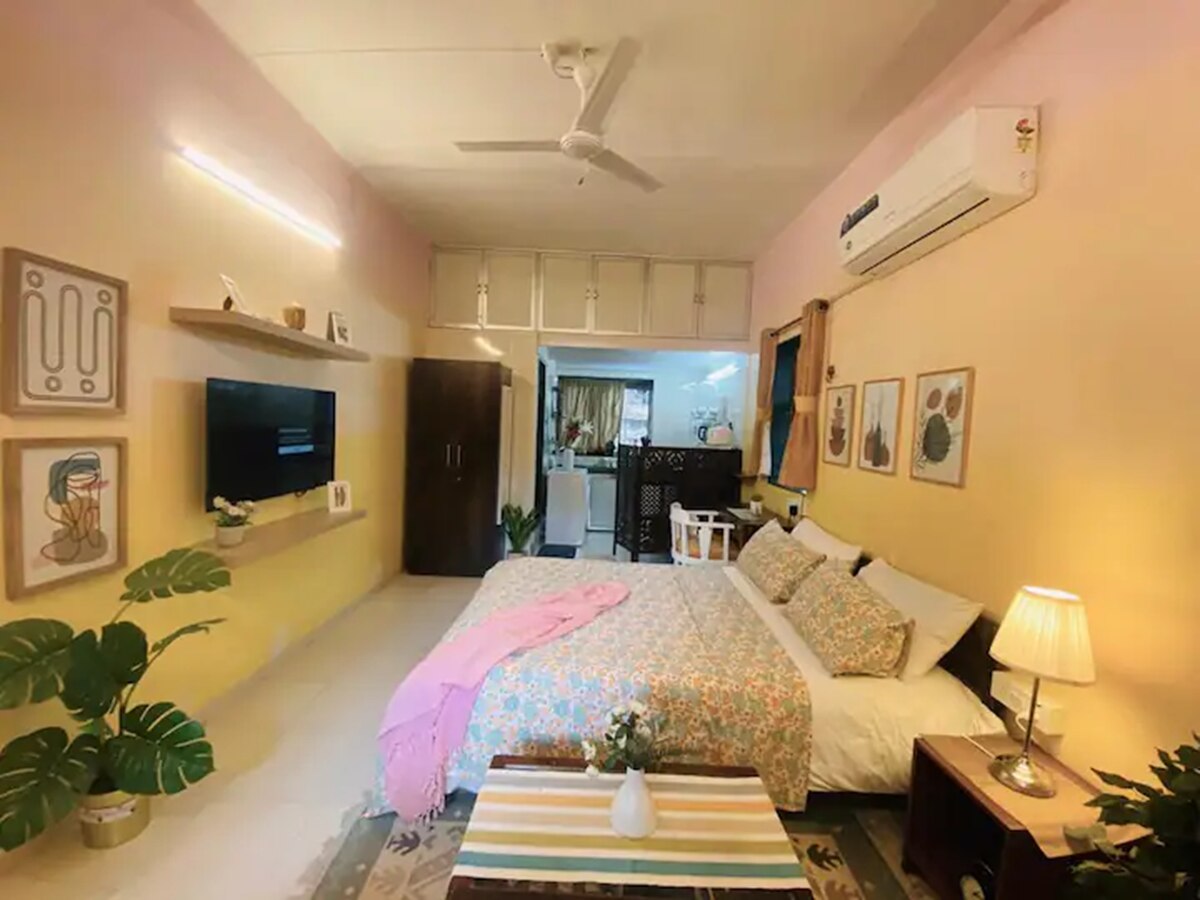 Lokhandwala House, Chium Village, Khar West - Tap to explore photos
