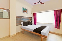 Hotel O BLUE STAR LODGE, Hyderabad