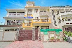 FabHotel The Everest 43, Noida