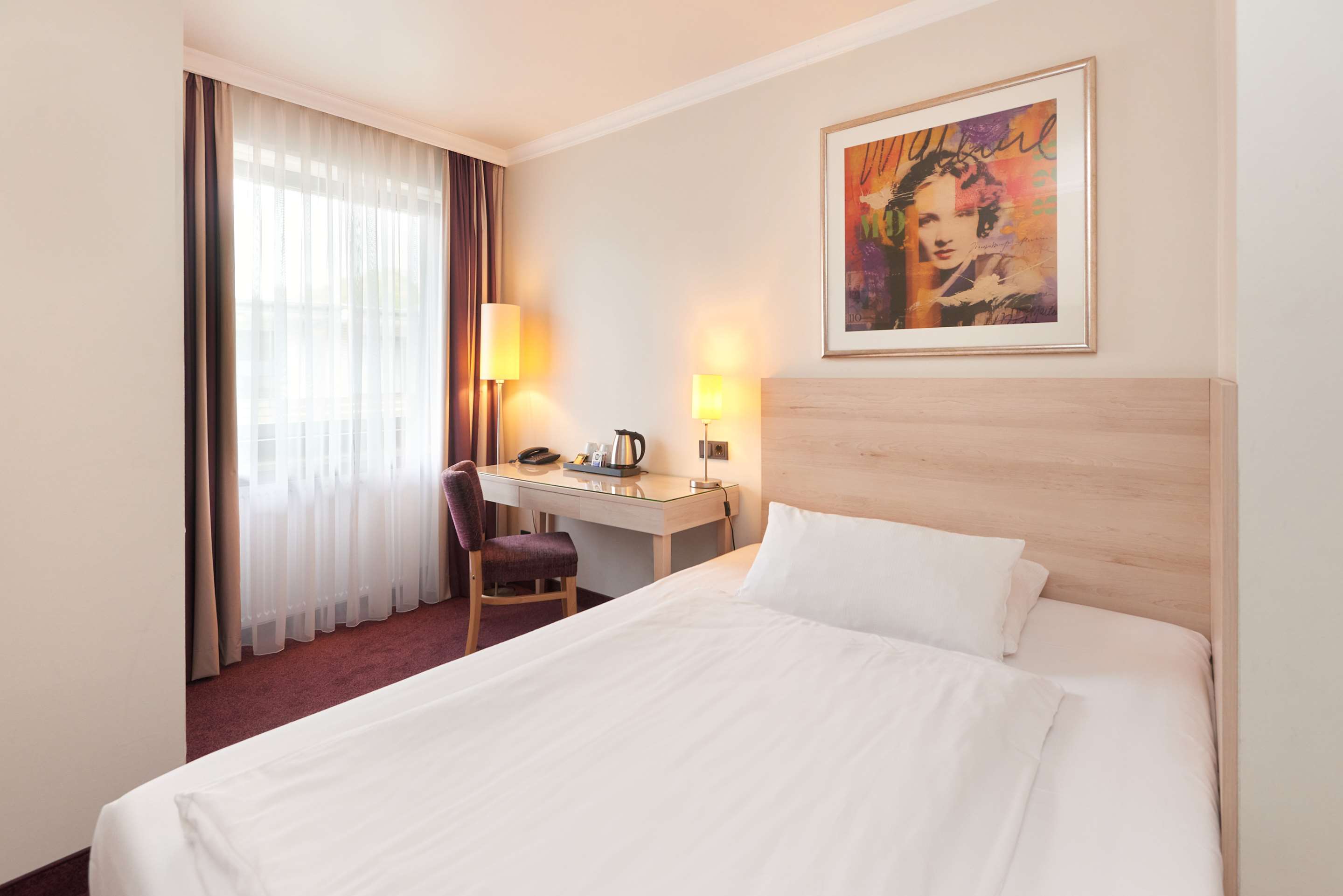 Best Western Hotel Hamburg International - Tap to explore photos