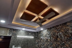 Couples Friendly Independent flat in Posh Lajpat Nagar, Delhi