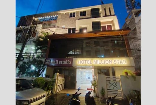 FabHotel Million Star